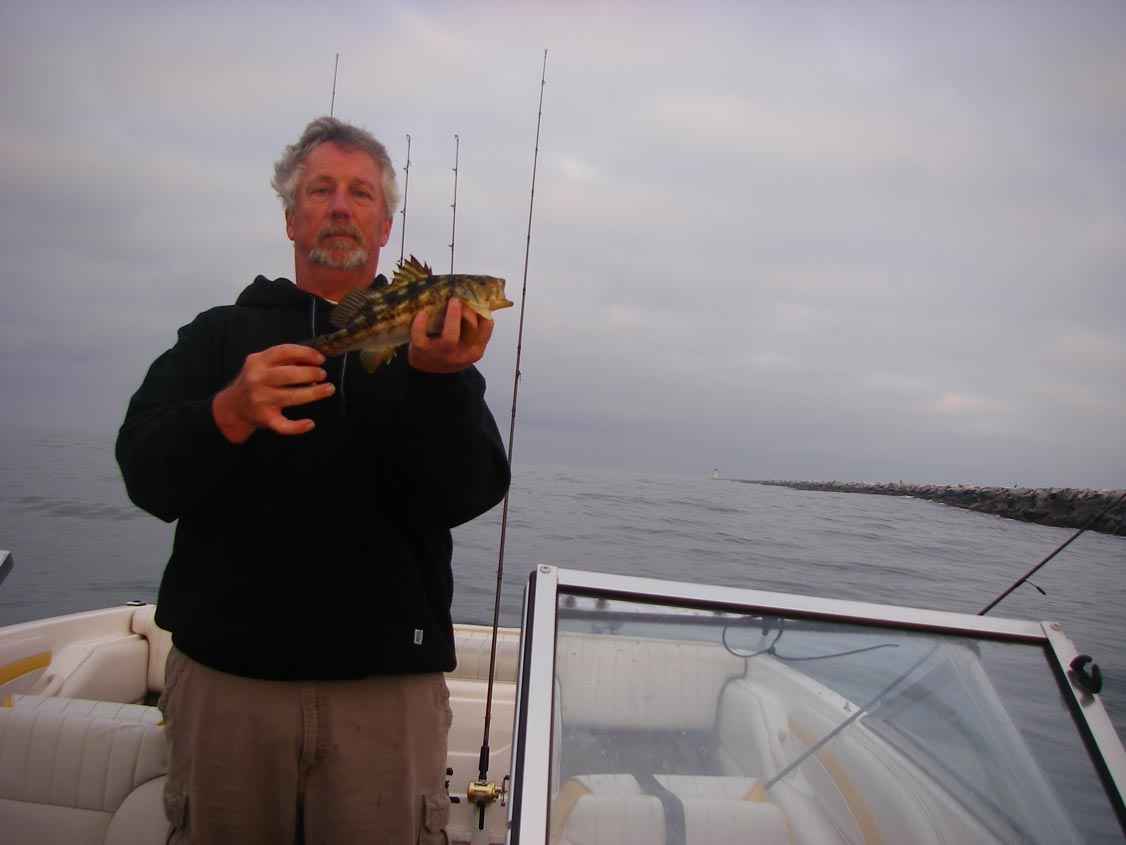 Breakwall Darryl with a keeper calico off the Federal Breakwall 6/17/2009