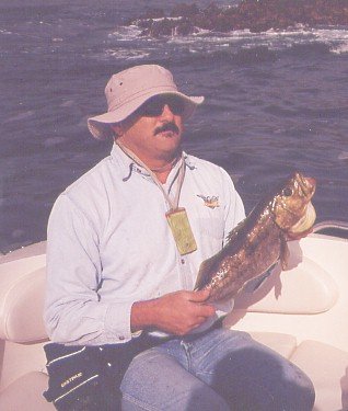 Dufish caught this 4-8 calico while using algae for opaleye, 11/17/2002