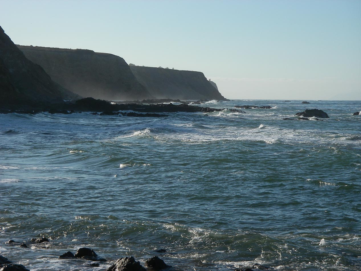 Swell 2 - 3 feet at the points of Palos Verdes too rough to fish 10/24/2012 