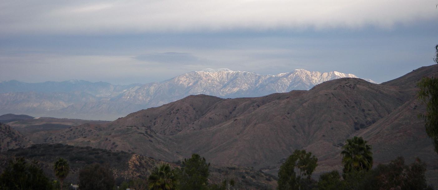Beautiful light San Gabriel Mountains from my backyard fence 1/20/2020