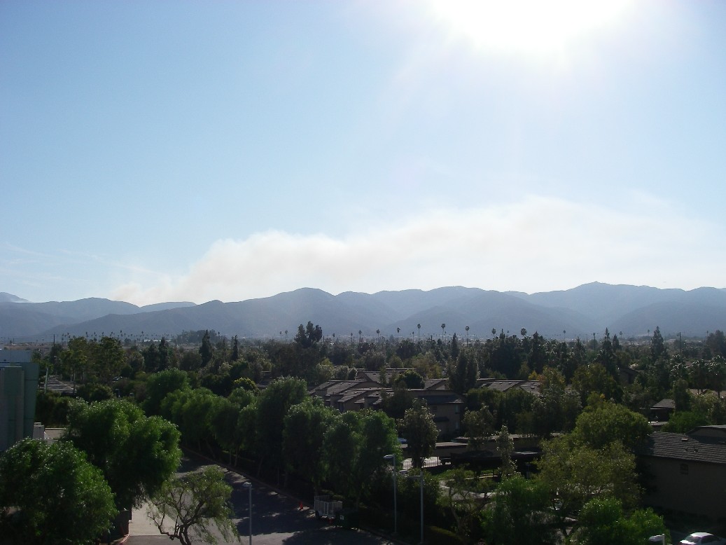 Santiago Fire as seen from the top of the Kaiser parking garage Corona, CA 11/3/2007