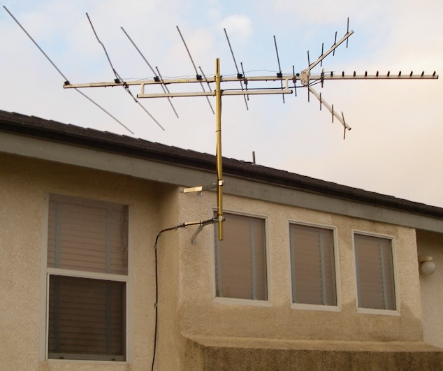 My new TV antenna pointing to the Mt. Wilson transmitters, in plain sight from my view 12/2007