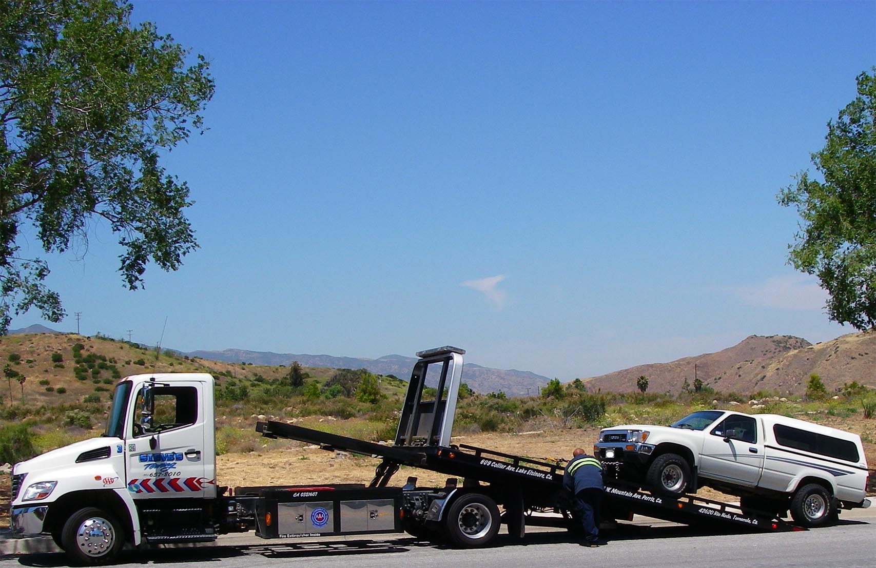 Little Miracle broke down 1 1/2 miles from home two days before a planned 4x4 high sierra wilderness adventure 5/29/2011
