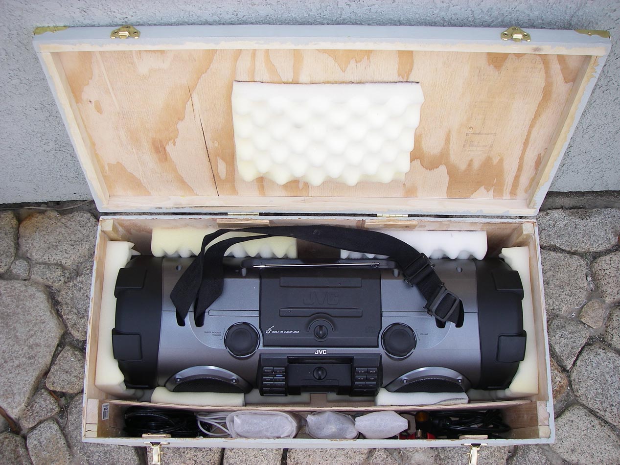 Custom carrying case for my JVC Kaboom with handy accessory slot 4/5/2012