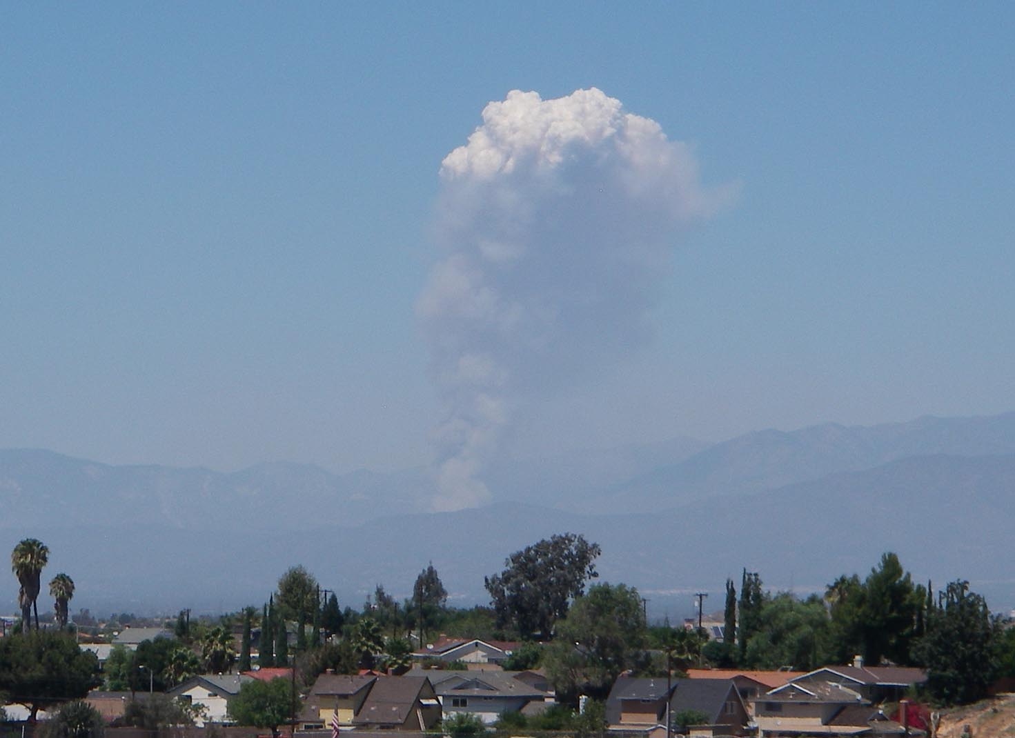 Cabin Fire above Glendora just starting 8/15/2015